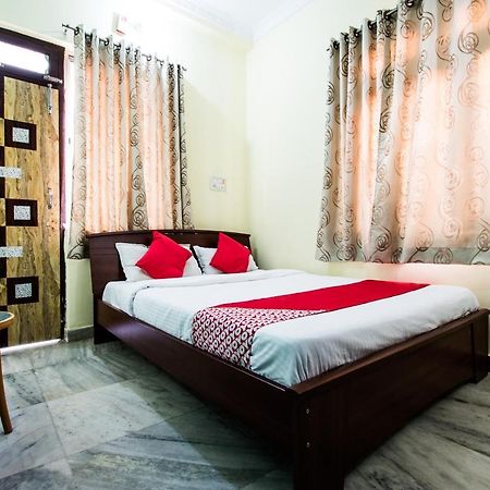 Oyo 24087 Viraj Hotel Danapur Εξωτερικό φωτογραφία