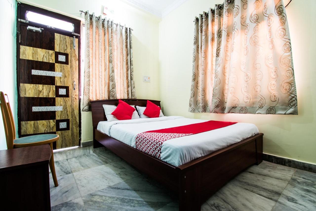 Oyo 24087 Viraj Hotel Danapur Εξωτερικό φωτογραφία