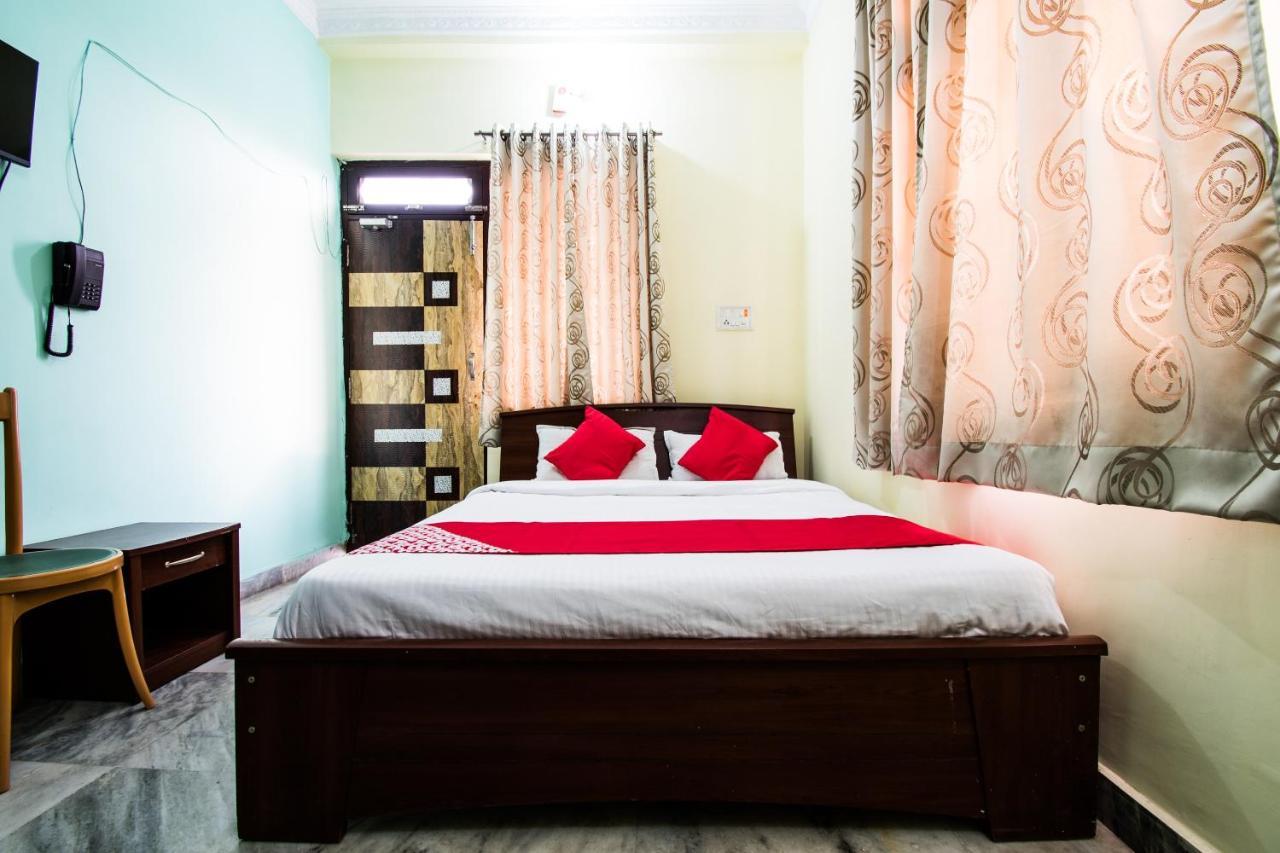 Oyo 24087 Viraj Hotel Danapur Εξωτερικό φωτογραφία