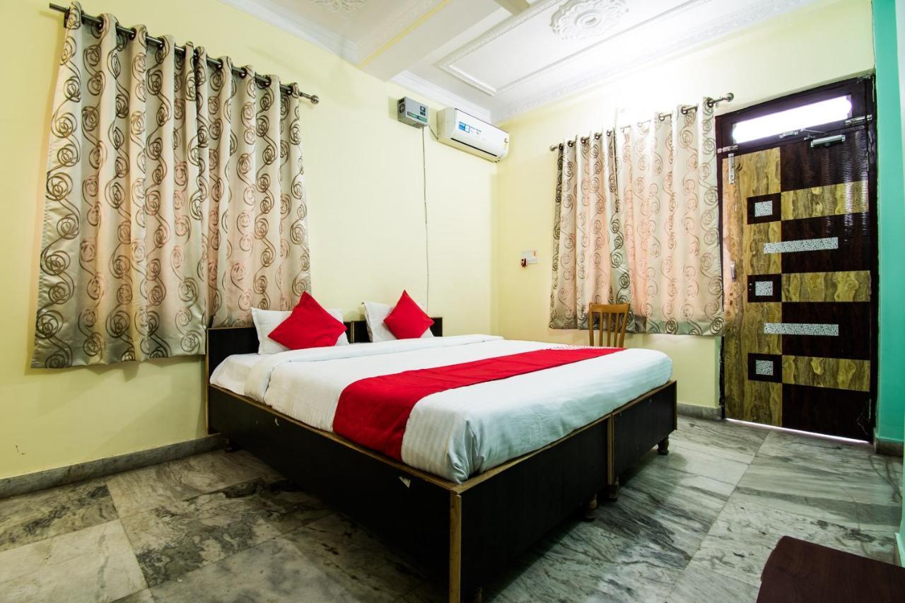 Oyo 24087 Viraj Hotel Danapur Εξωτερικό φωτογραφία